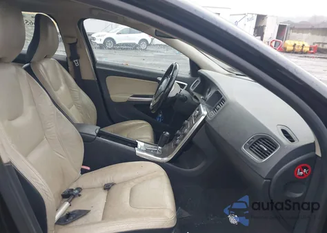 2011 Volvo S60 T6 из США, поврежденный, VIN YV1902FH5B2015062